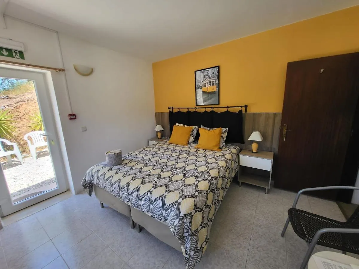 Bed and Breakfast Casa Rochinha Портиман