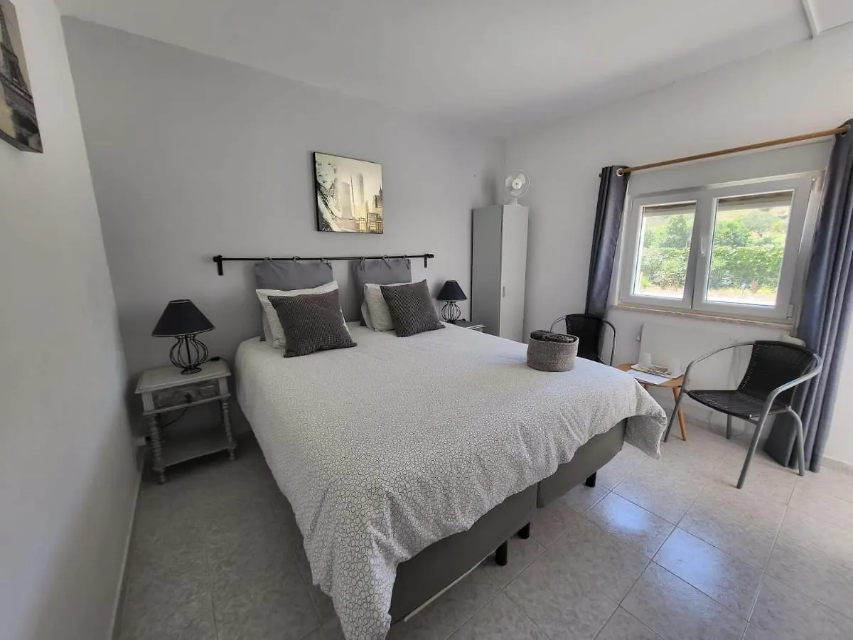 Bed and Breakfast Casa Rochinha Портиман Отель типа 